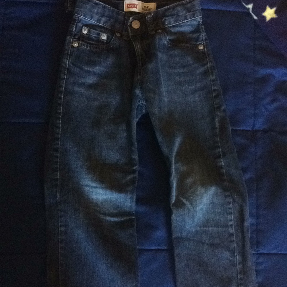 Levies straight leg jeans 4t .